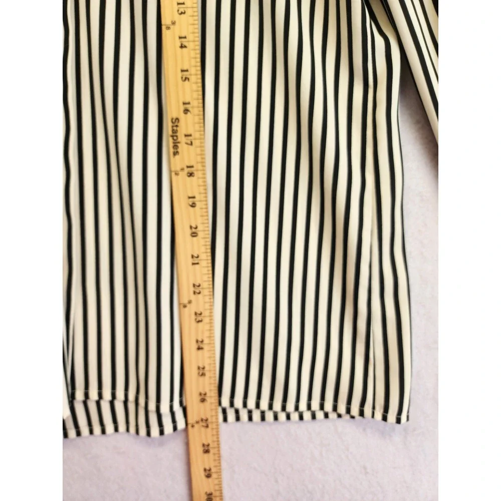 Leslie Fay Sportswear Black White Vertical Striped Button Up Blouse Shirt